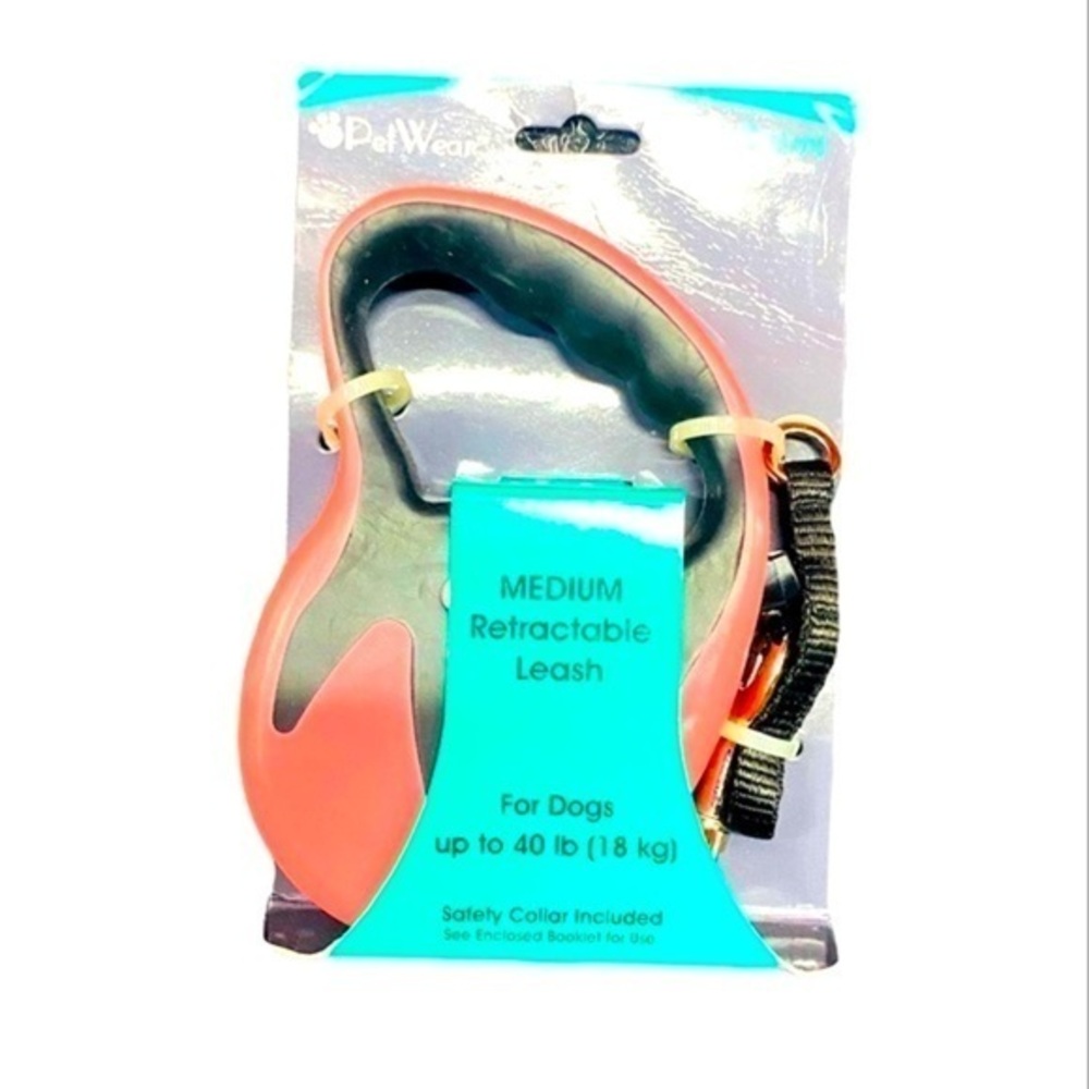 PETWEAR MEDIUM RETRACTABLE LEASH